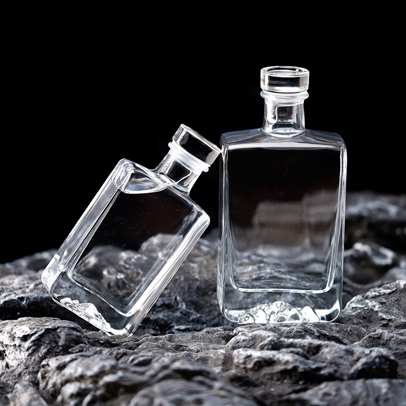 Oem Custom Logo 750ml Extra Flint Clear Square Shape Spirits Liquor Gin Vodka Brandy Whisky Whiskey Glass Bottle