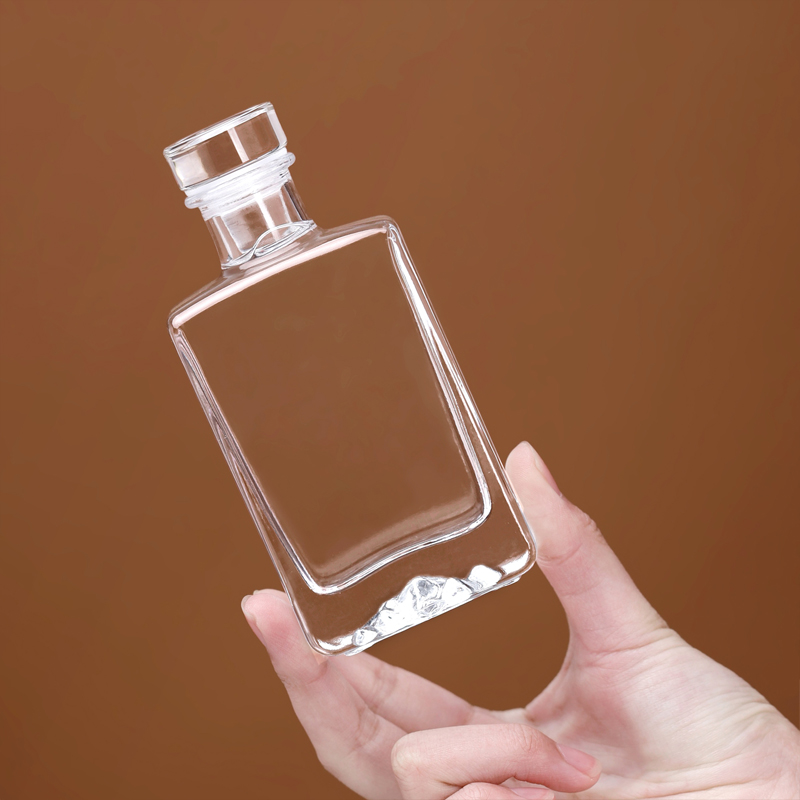 Oem Custom Logo 750ml Extra Flint Clear Square Shape Spirits Liquor Gin Vodka Brandy Whisky Whiskey Glass Bottle
