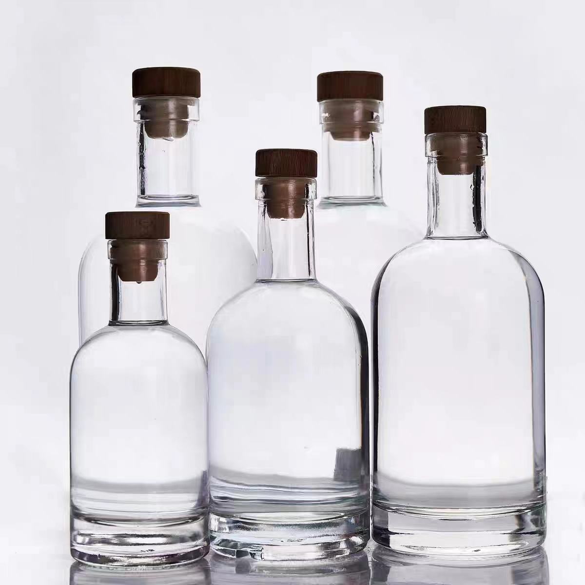 Spirits Liquid 750 ml Clear Glass Jimmy Lee Liquor Bottle W/Natural Wood Synthetic Bar Top Cork, 29 X 19.5 mm Shank