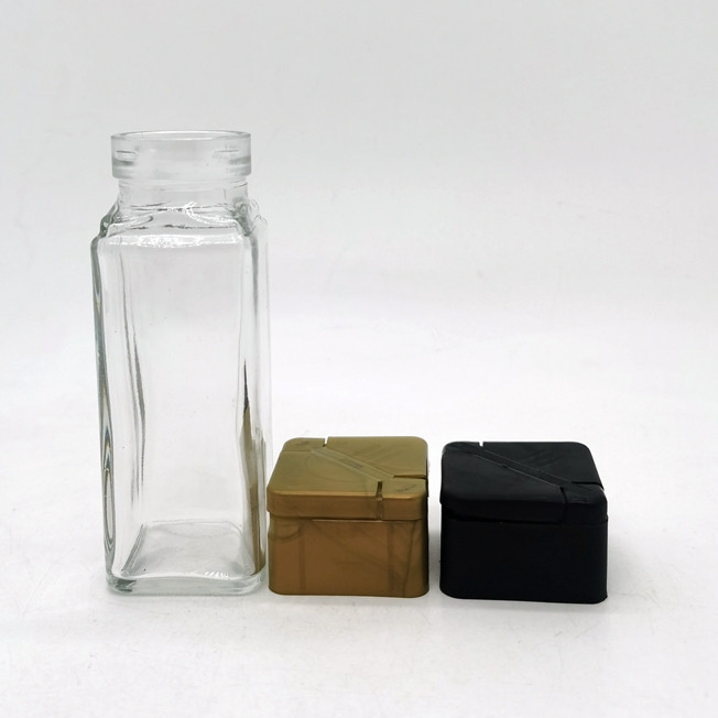 4oz 6oz Pepper Powder Recyclable Seasoning Strainer Spice Shaker Packaging  Bottles Transparent Glass Spice Jars W/Cap