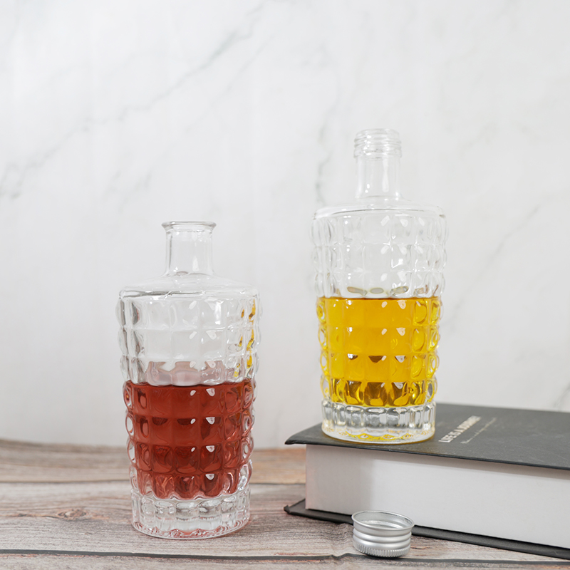200ml 700ml 750ml Recyclable Empty Clear Super Flint Glass Spirit Alcoholic Beverage Whisky Bottles 700ml  for Liquor
