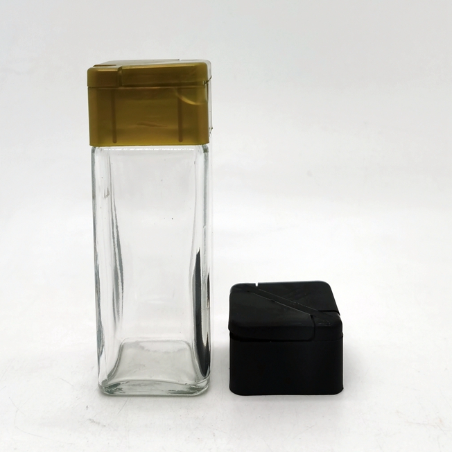 4oz 6oz Pepper Powder Recyclable Seasoning Strainer Spice Shaker Packaging  Bottles Transparent Glass Spice Jars W/Cap