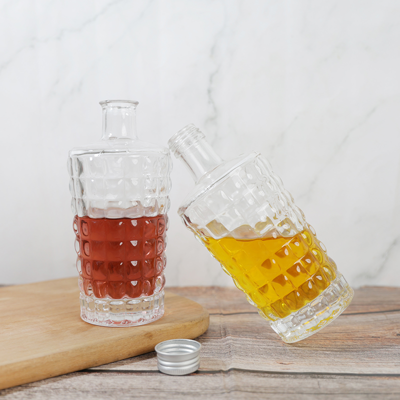 200ml 700ml 750ml Recyclable Empty Clear Super Flint Glass Spirit Alcoholic Beverage Whisky Bottles 700ml  for Liquor