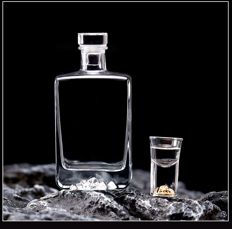 Oem Custom Logo 750ml Extra Flint Clear Square Shape Spirits Liquor Gin Vodka Brandy Whisky Whiskey Glass Bottle